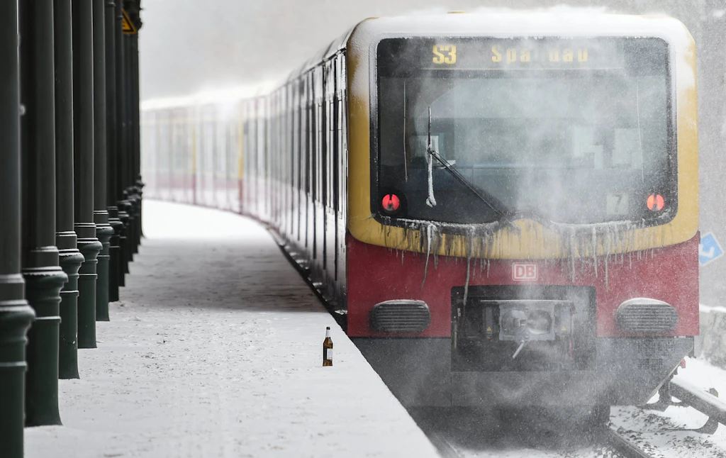 Züge kaputt, Weichen gestört: Der Winter setzt Berlins S-Bahn massiv zu