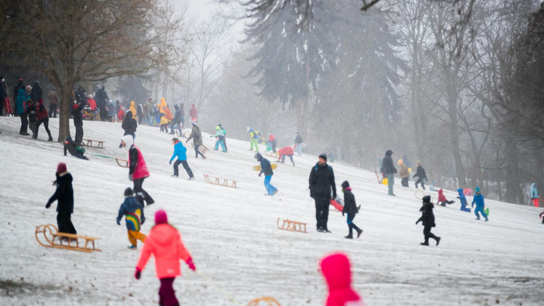 Nur raus, wenn es unbedingt sein muss – bei Schnee muss es einfach sein. 