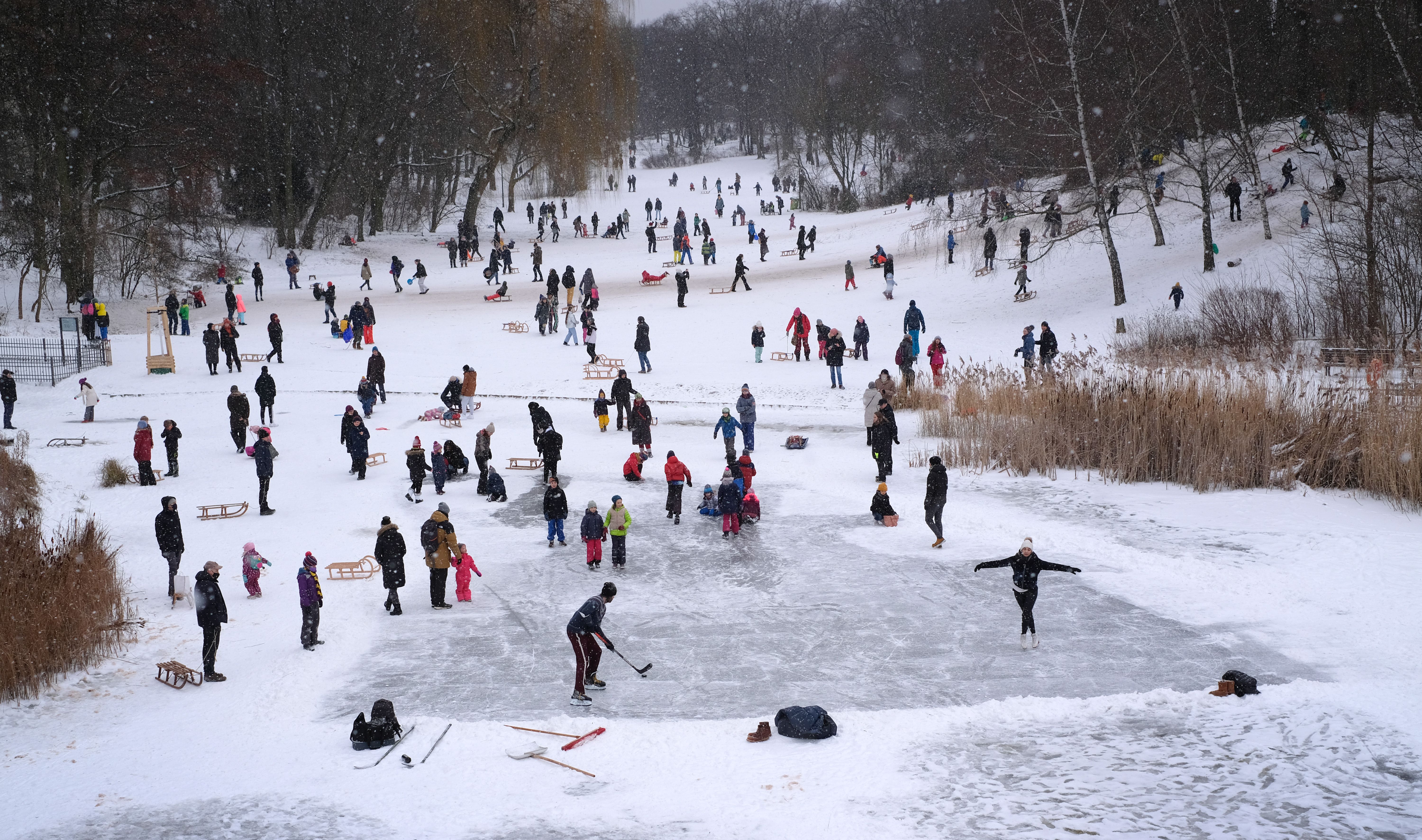 Image - Polizei kontrolliert Masken an Rodelpisten