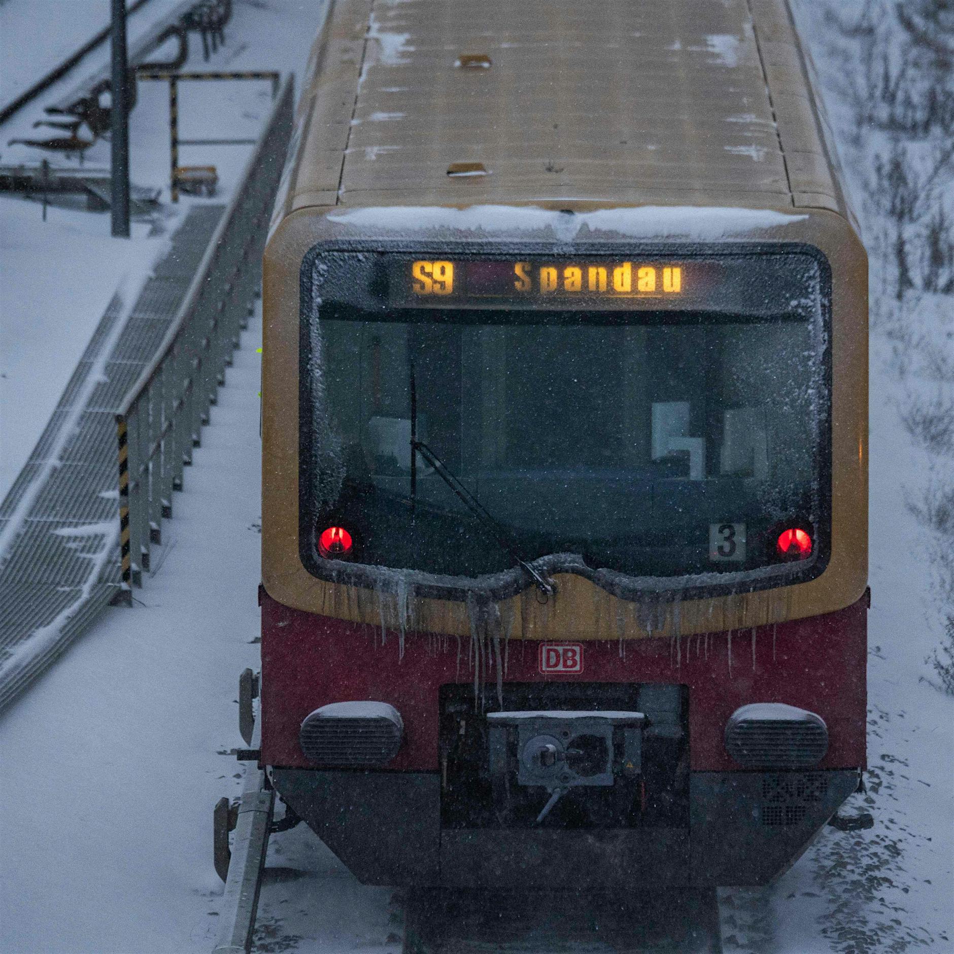 S-Bahn-Fahrer über Winterprobleme: „Wir waren seit Tagen gewarnt“