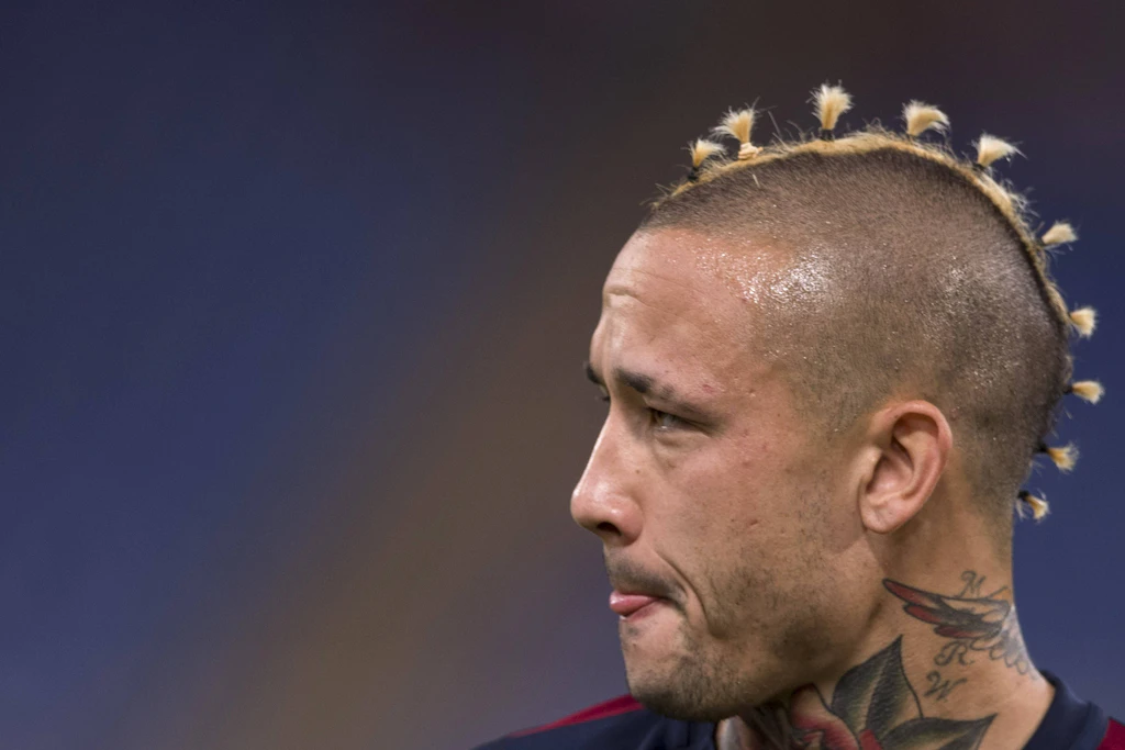 Hairlich, oder? Mit diesem Haar-Styling kann der Friseur-Termin ruhig warten