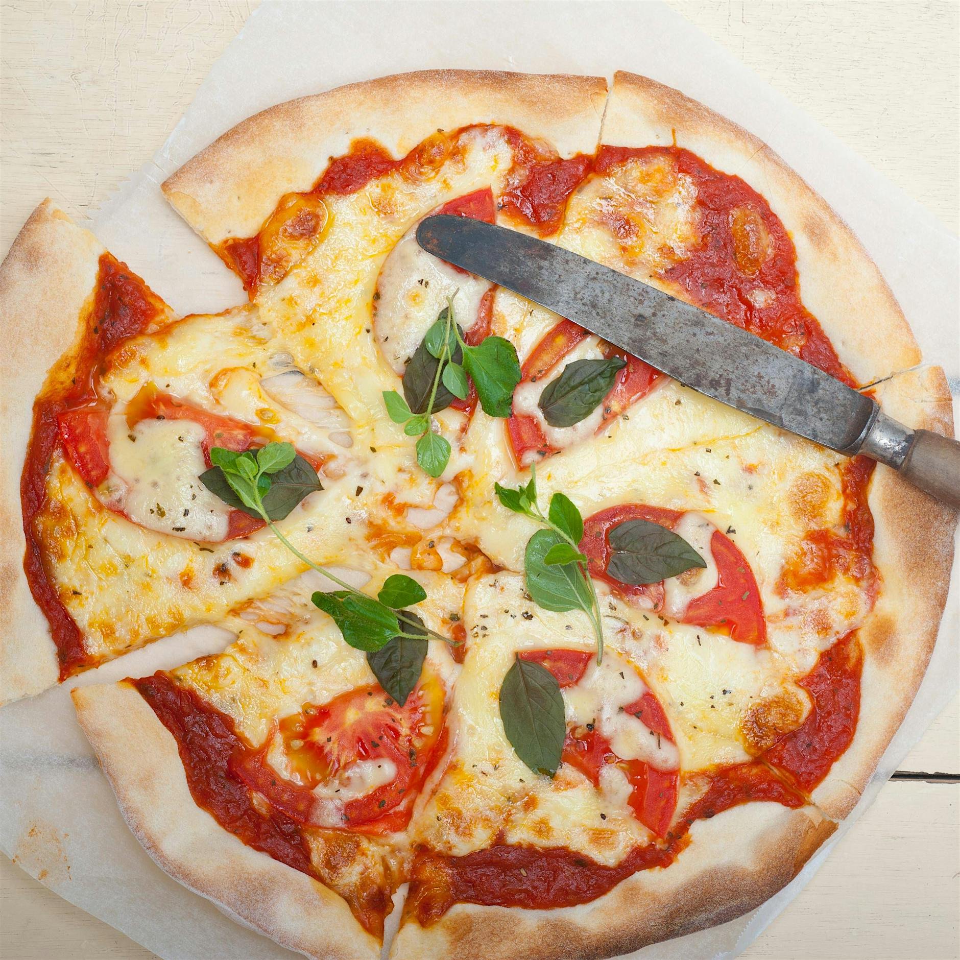 Dick im Lockdown: Die Deutschen essen in der Pandemie zu viel