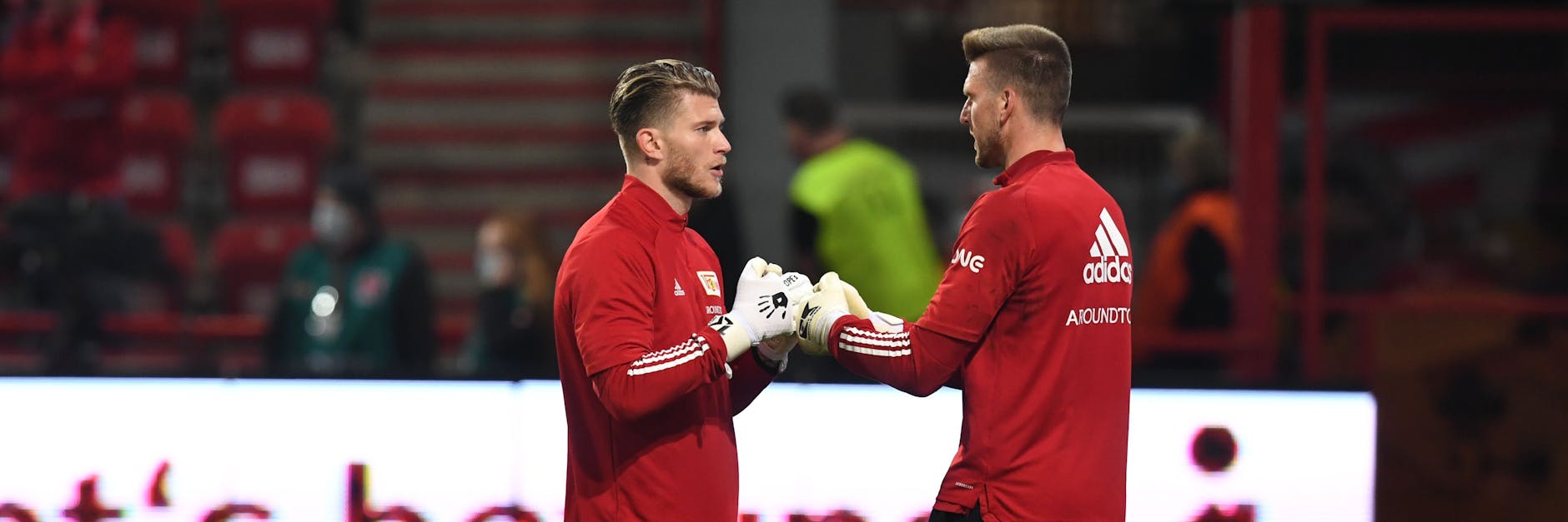 Der Zweikampf zwischen Loris Karius und Andreas Luthe (r.) spitzt sich wieder zu.