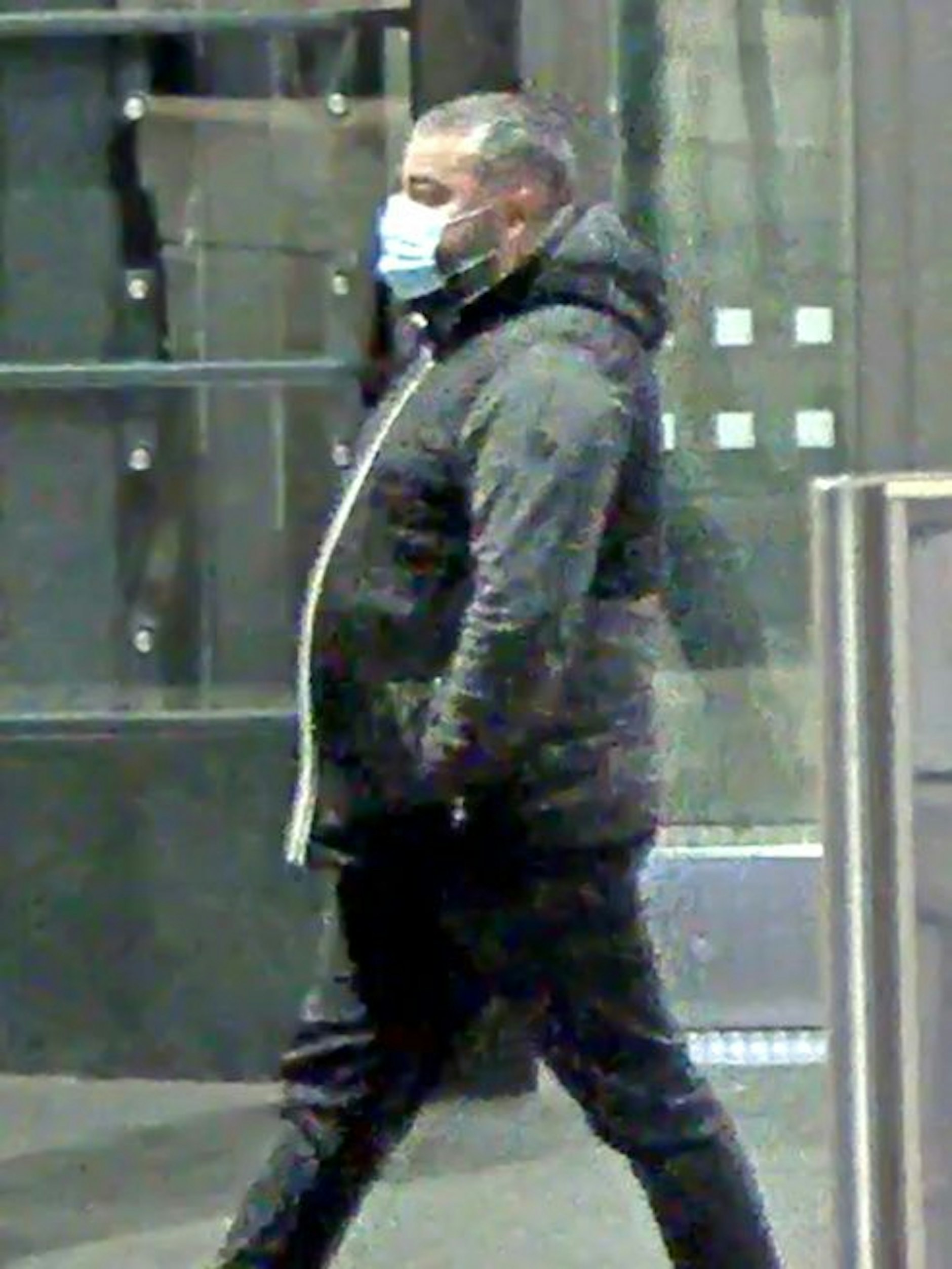 Einer der 18 Gesuchten am S-Bahnhof Gesundbrunnen.