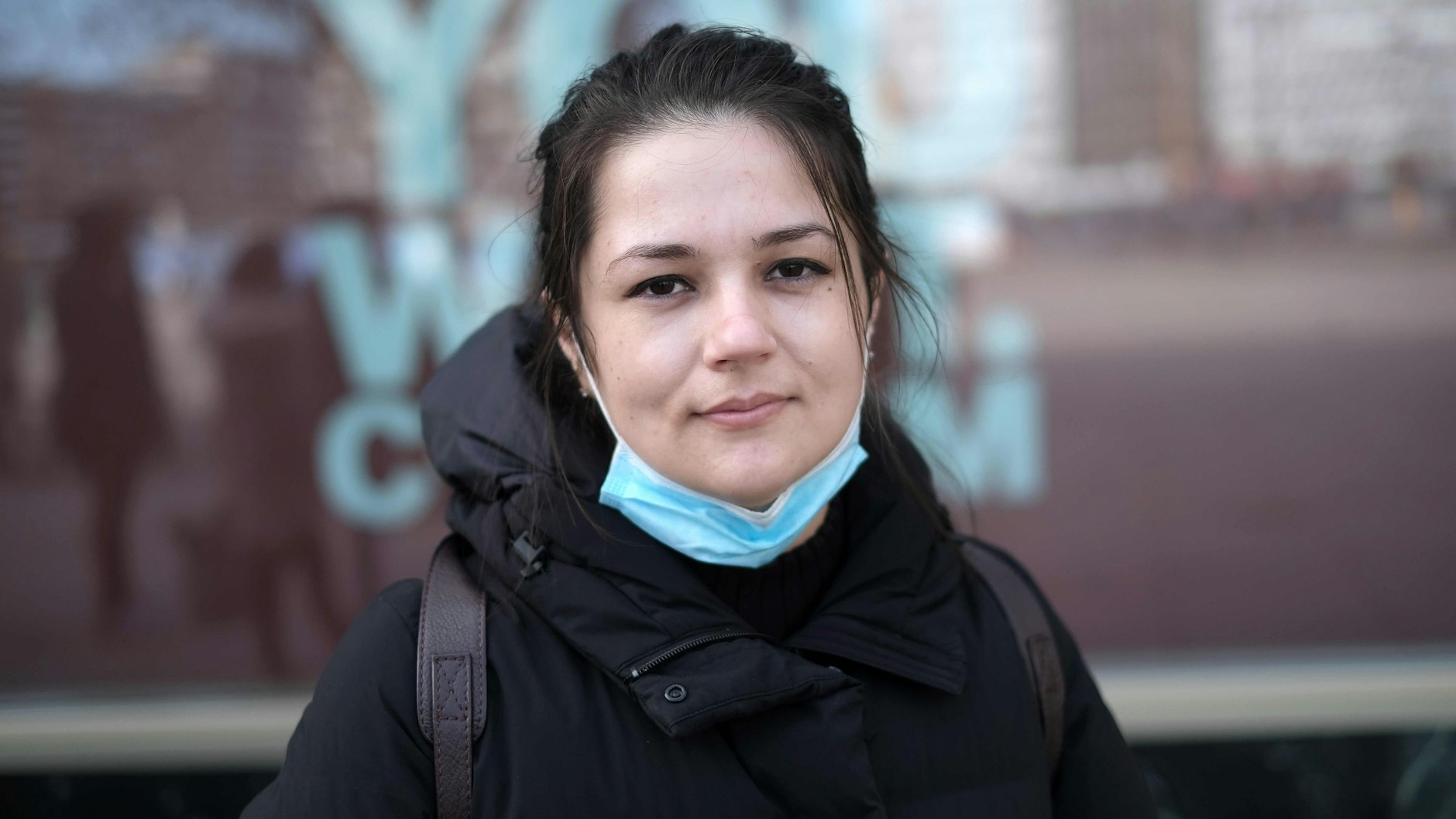 Geduld ist gefragt. Dorina Turcan steht eine Dreiviertelstunde nach ihrem Termin noch in der Schlange vor C&amp;A.