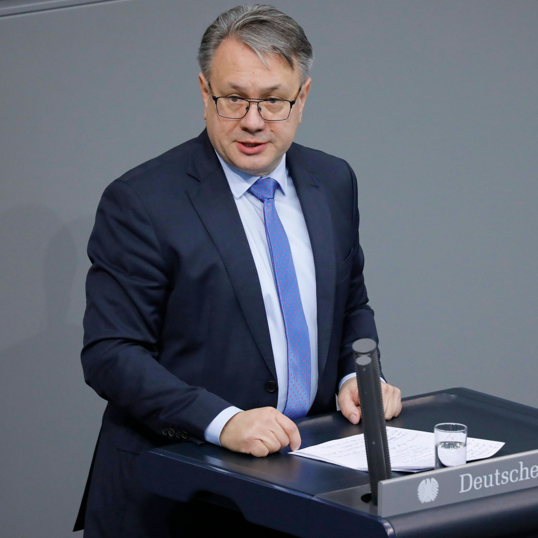 Mehr als 600.000 Euro Provision soll Georg Nüsslein (CSU) für Masken-Deals kassiert haben.