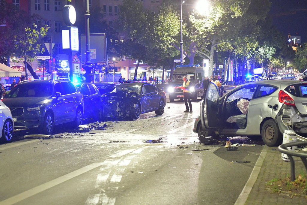 Frau nach Unfall gelähmt: Kudamm-Raser gesteht vor Gericht seine Schuld