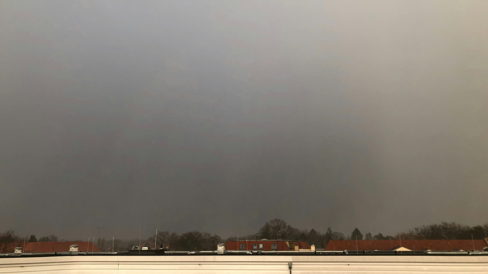 Der Himmel über Karlshorst verfinsterte sich - aber nur für kurze Zeit.
