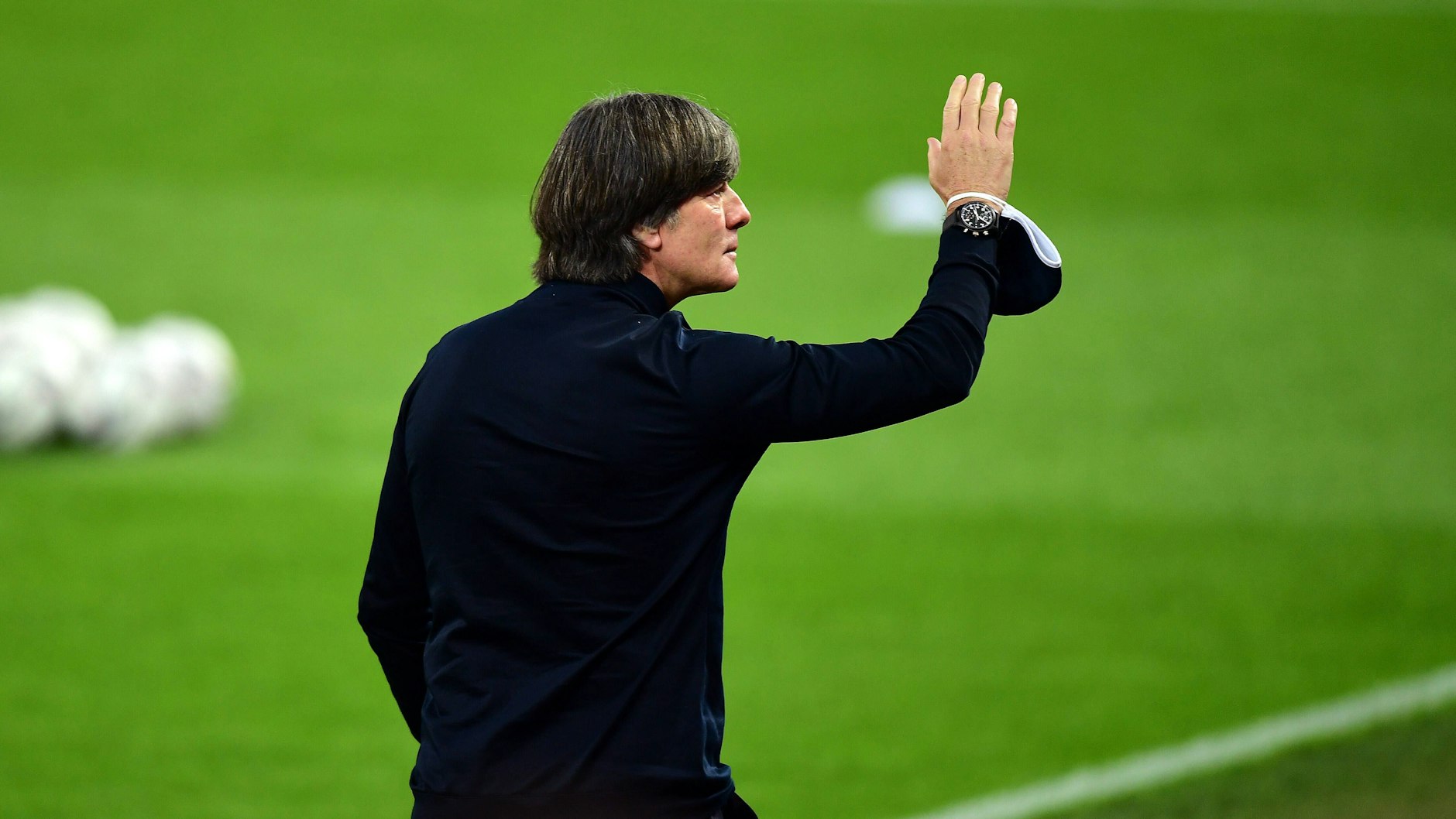 Modisch immer auf der Höhe: Bundestrainer Joachim Löw.