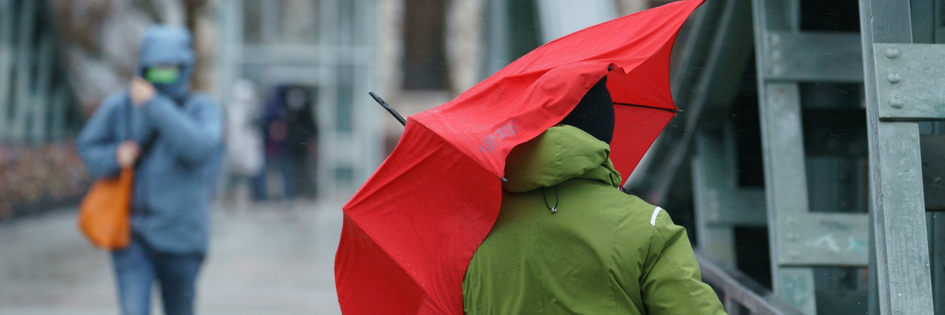 Tief „Luis“ stürmt über Deutschland – hier in Hessen. 
