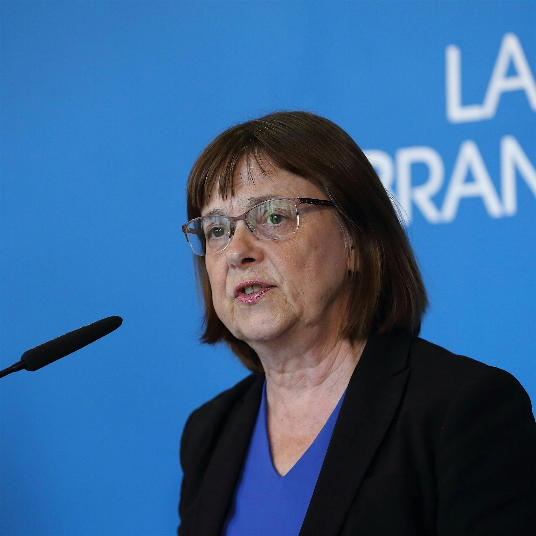 Impfstart in Brandenburg: Nonnemacher räumt Fehler ein