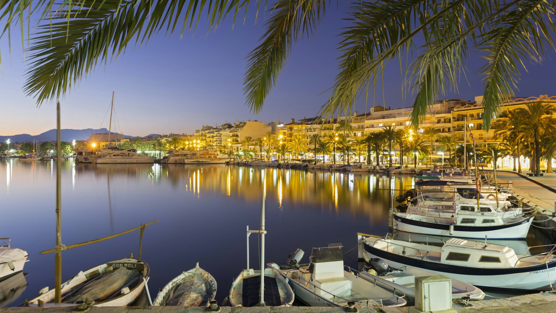 Der „Run“ auf Mallorca ist groß. Viele wollen über Ostern auf die beliebte Balearen-Insel – trotz Corona.