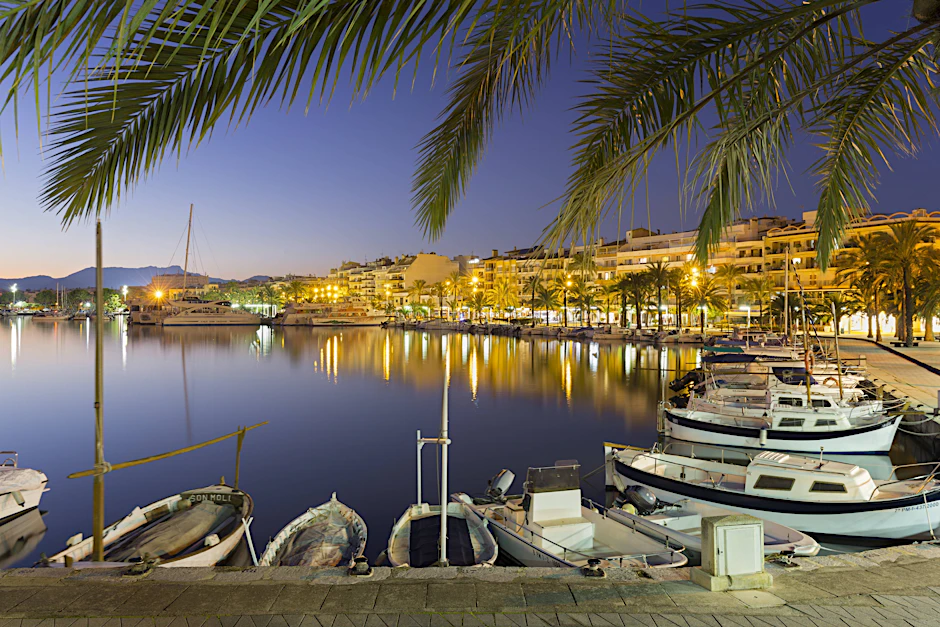 Der „Run“ auf Mallorca ist groß. Viele wollen über Ostern auf die beliebte Balearen-Insel – trotz Corona.