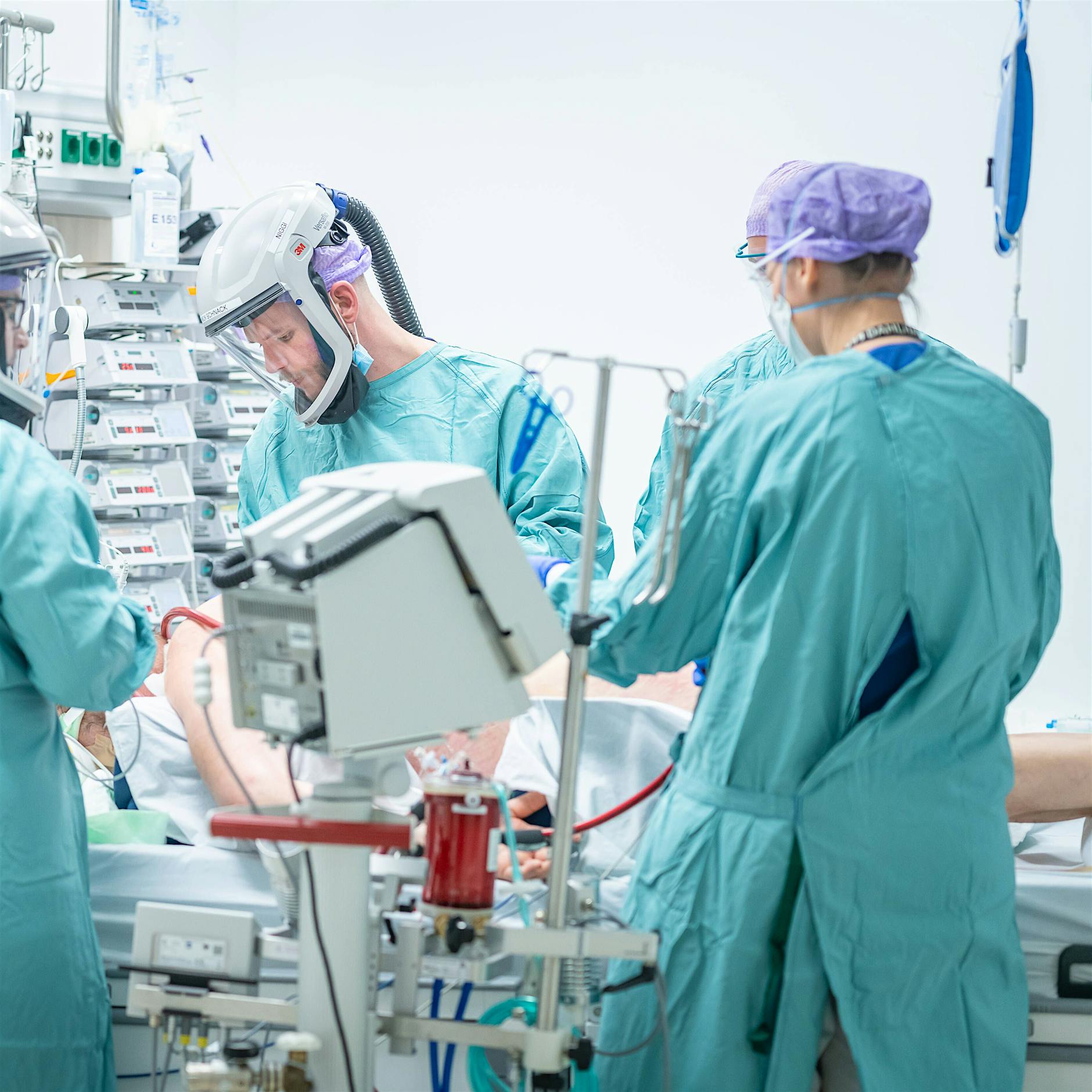 Corona: Intensivarzt fordert sofortige Rückkehr zu Lockdown