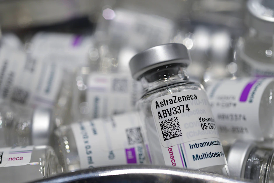 In Deutschland wird vorerst nicht weiter mit dem&nbsp;Covid-19-Impfstoff von Astrazeneca geimpft.