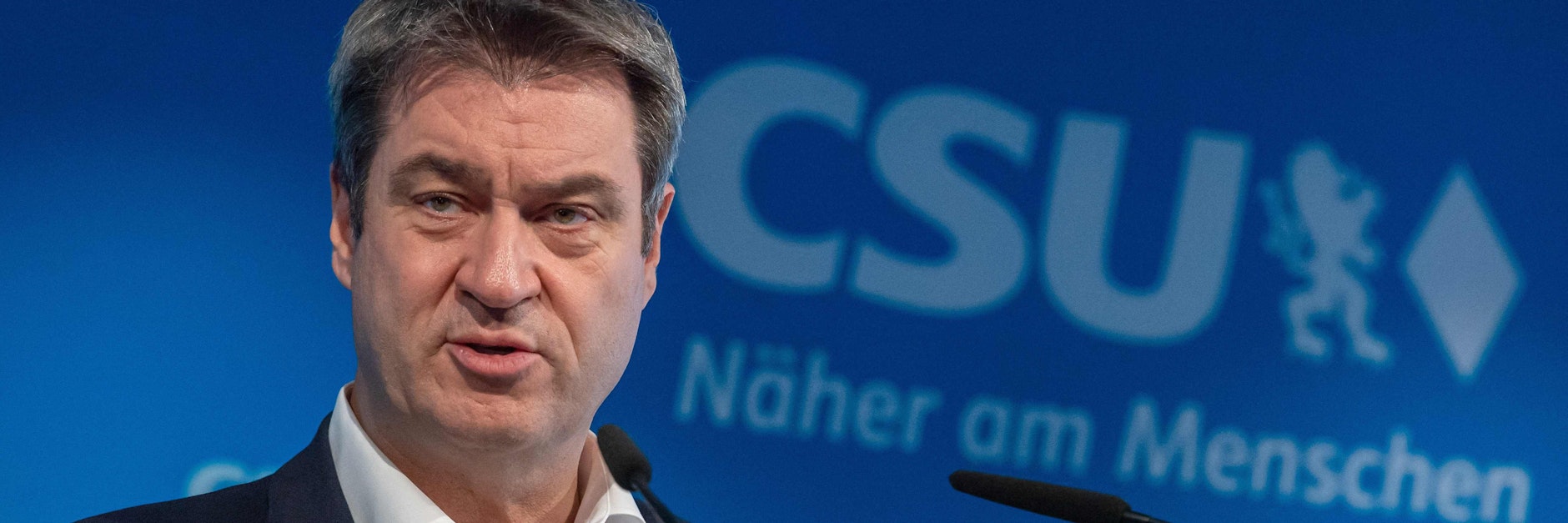 Markus Söder will Politiker zu Vorbildern beim Impfen machen. 