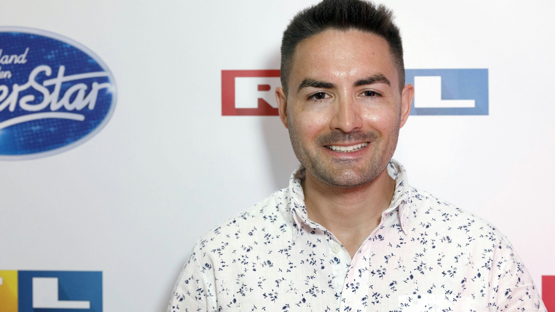 Menderes Bağcı ist nicht gerade das größte Gesangstalent, bei DSDS aber immerhin genau so eine Institution wie Dieter Bohlen.