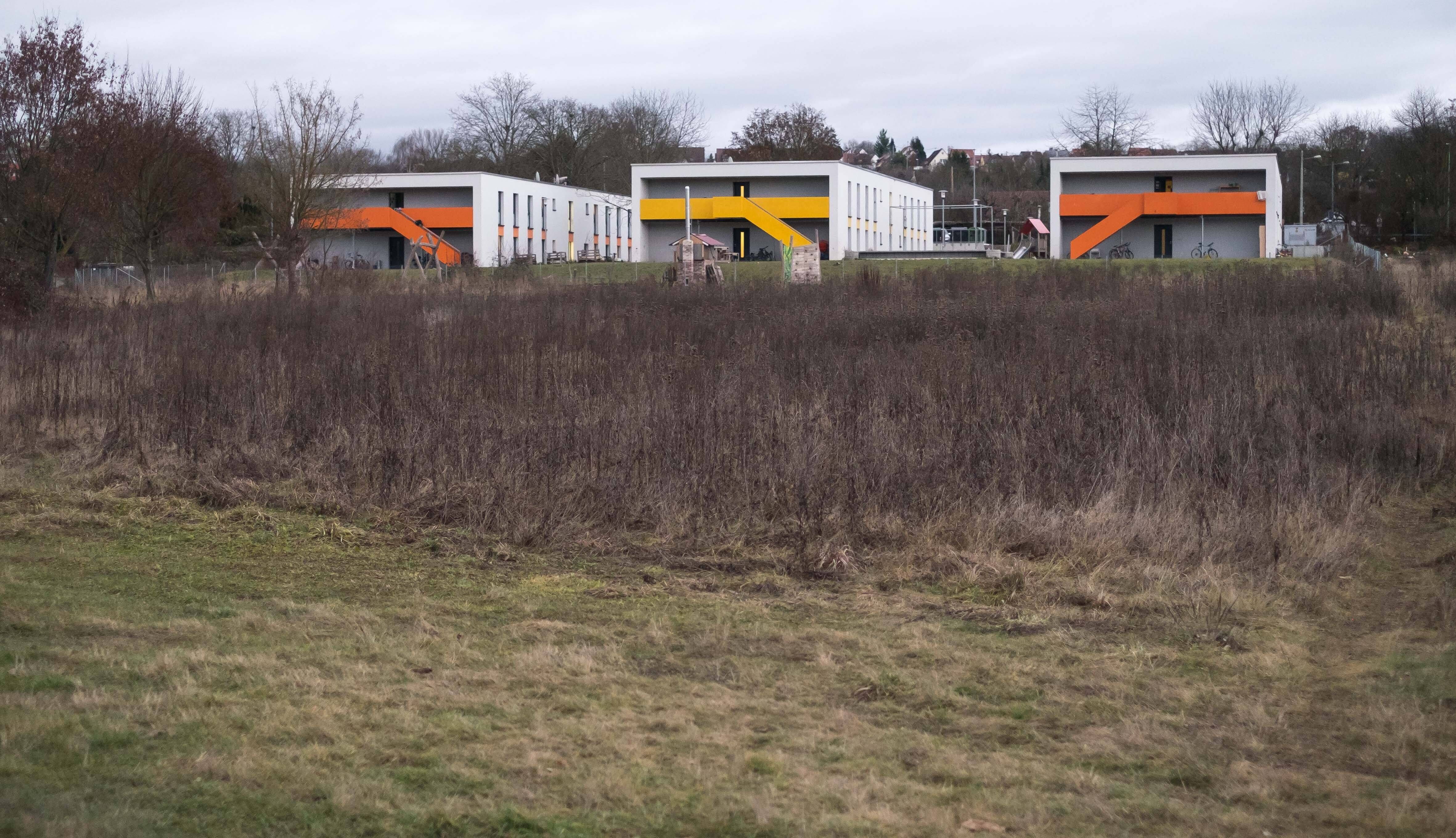 Image - Corona delaying asylum applications