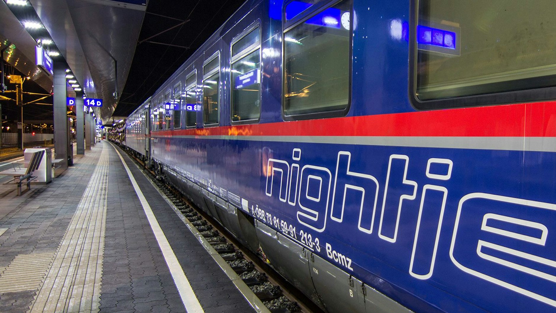 Startklar für die Fahrt durch die Nacht: ein Nightjet der ÖBB. Derzeit pausieren allerdings die meisten Nachtzüge wegen coronabedingter Reisebeschränkungen.&nbsp;