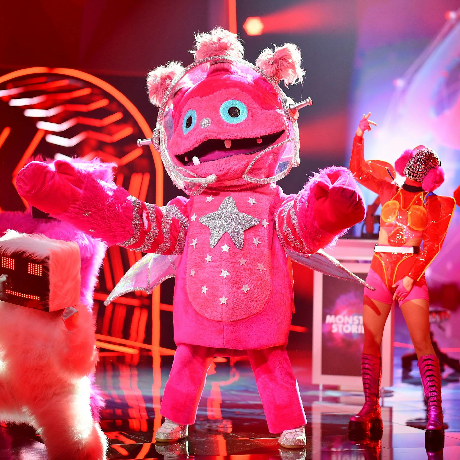 Der Monstronaut ist einer der Kandidaten von „The Masked Singer“.