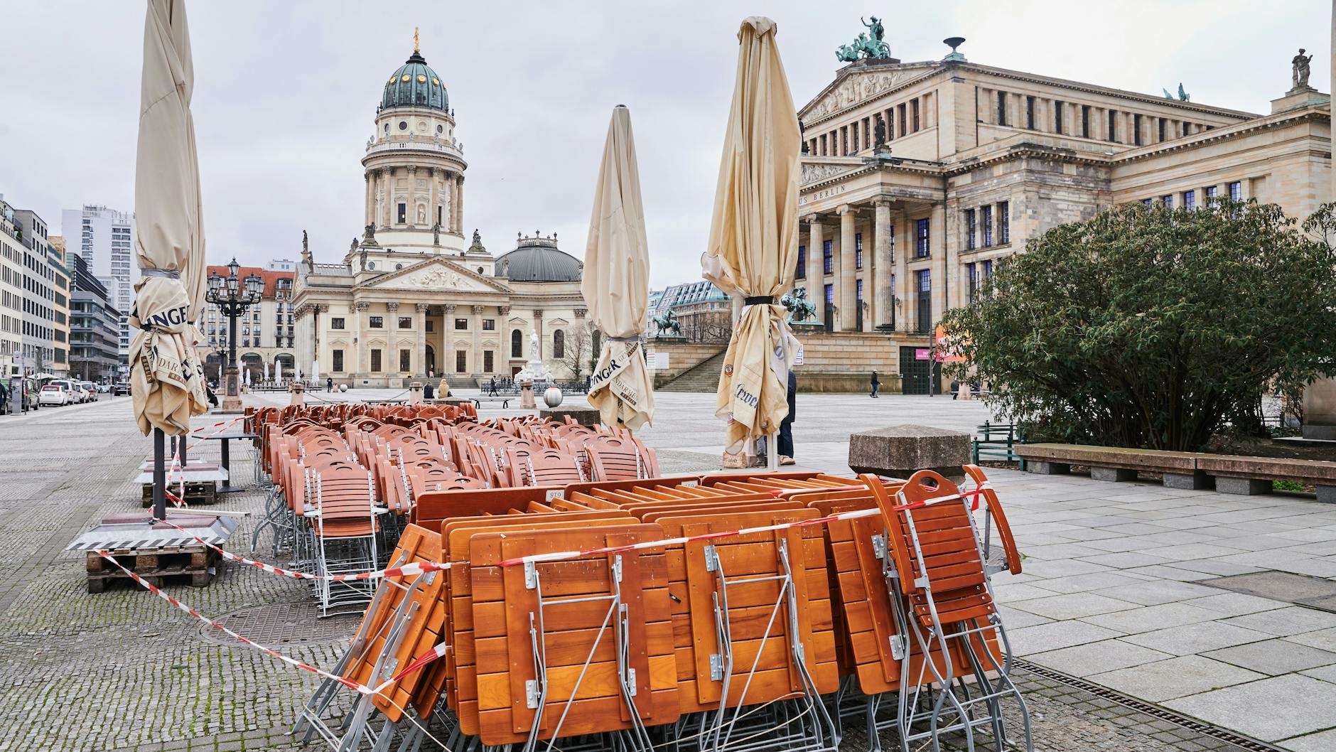Steigt die Inzidenz über 100, können Lockerungen zurückgenommen werden (Symbolbild).