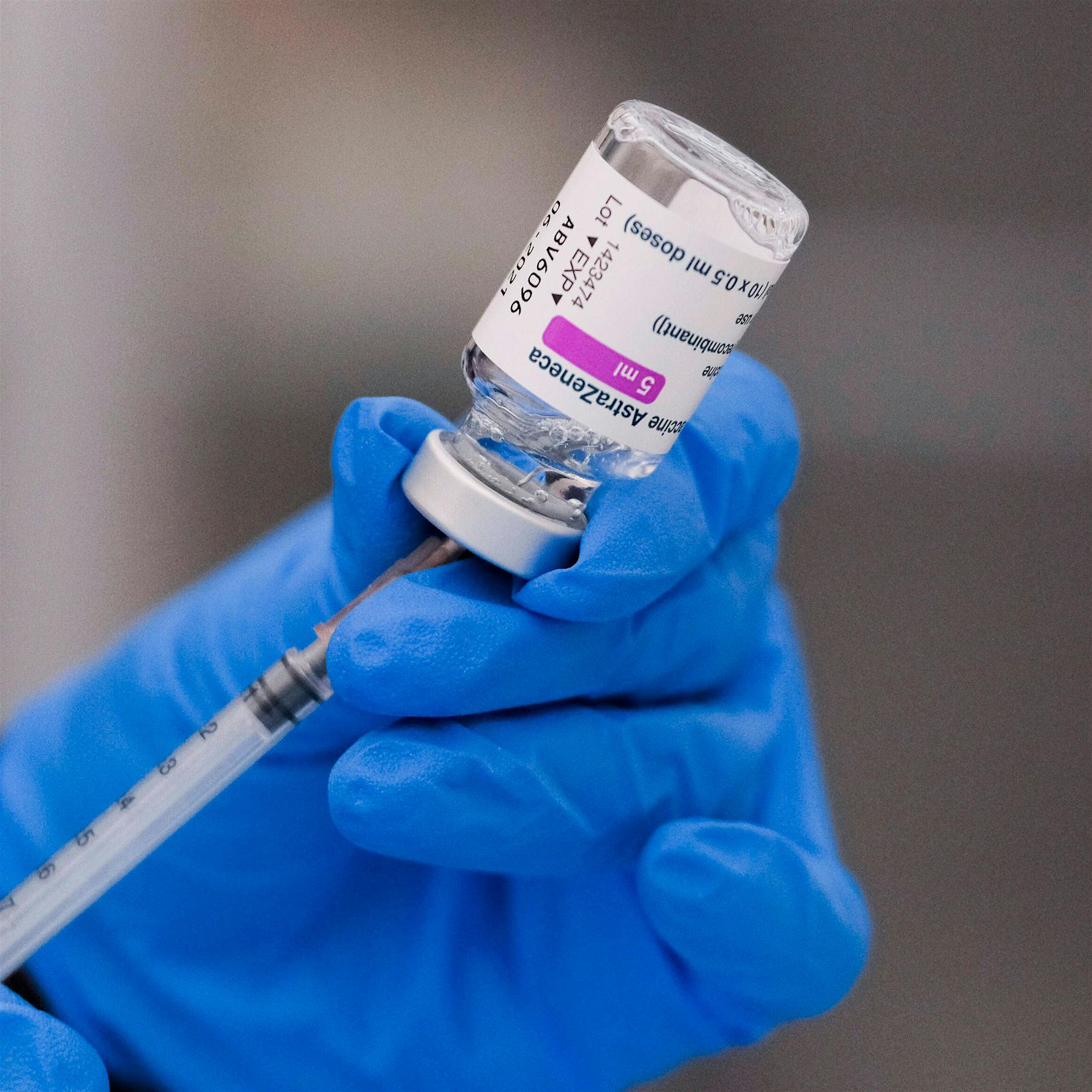 Thrombosen nach Astrazeneca-Impfung: Forscher entdecken mögliche Ursache