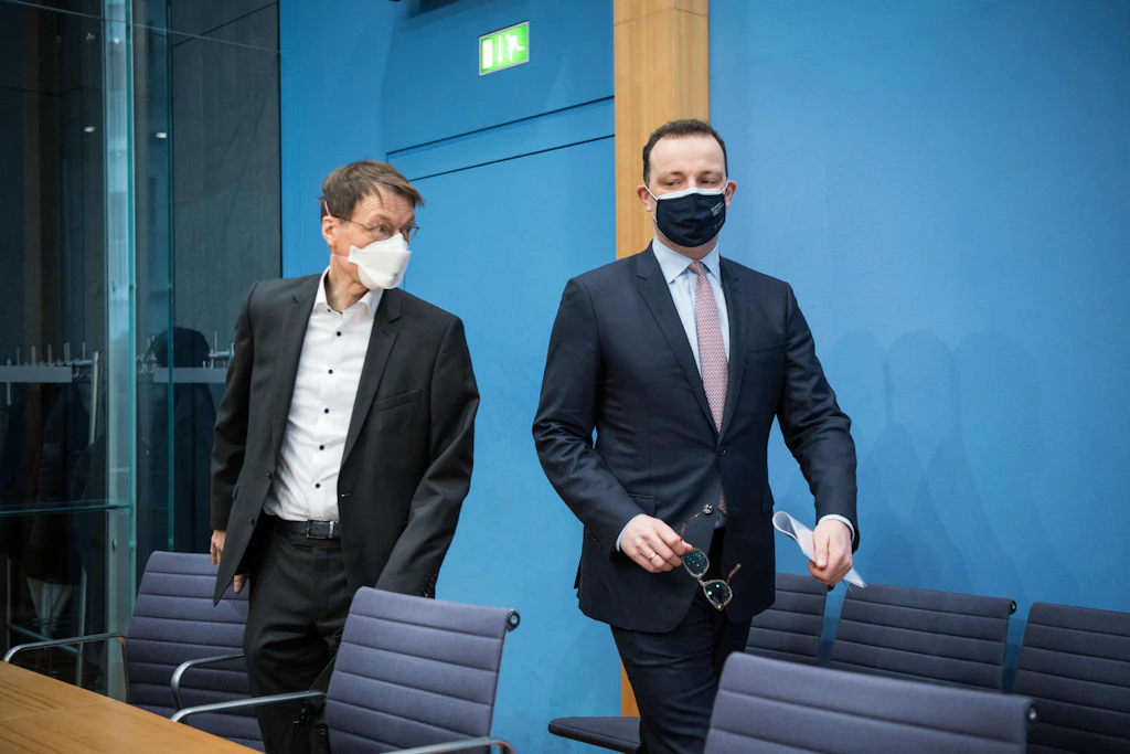 Lauterbach: Wir müssen sofort zurück in den Lockdown