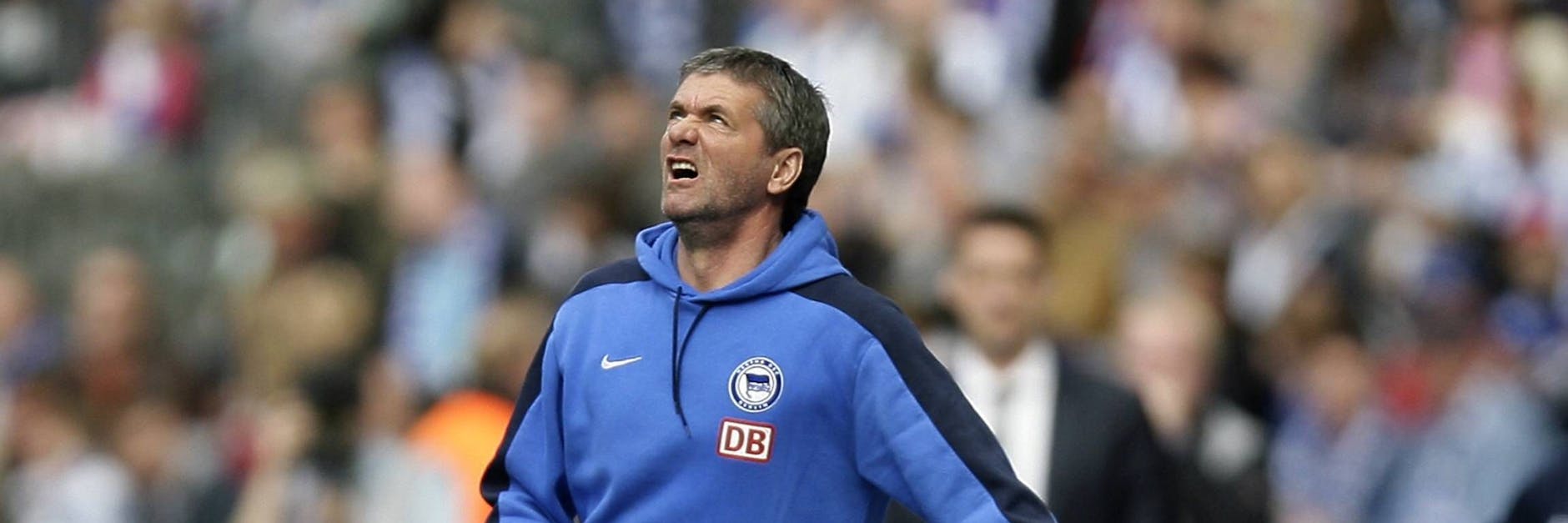 Blickt in die Sterne und glaubt an Hertha BSC: Ex-Trainer Friedhelm Funkel (67).