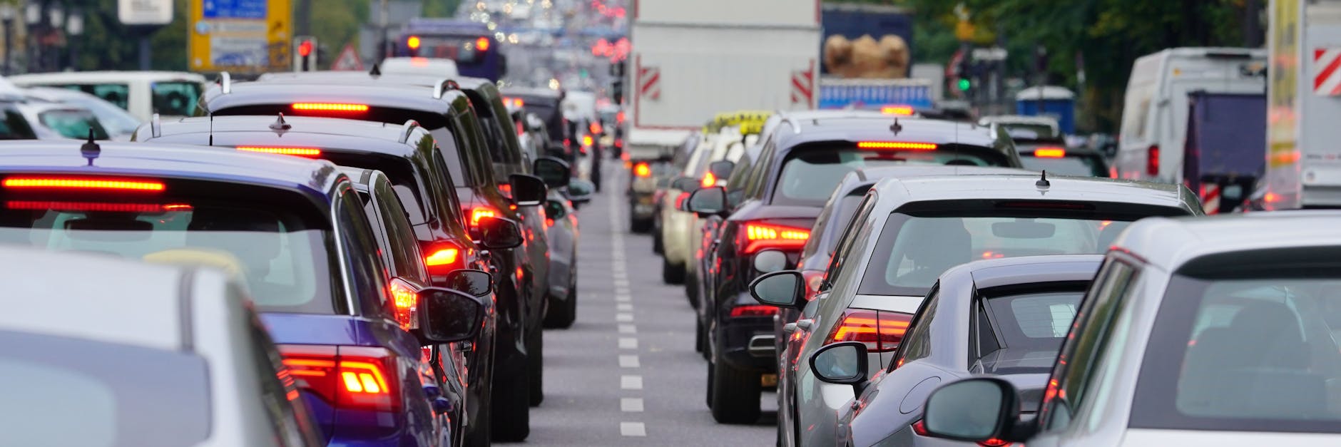 Dicke Luft am Kaiserdamm. Benziner und Diesel sollen raus aus der Stadt. Verwendung weltweit