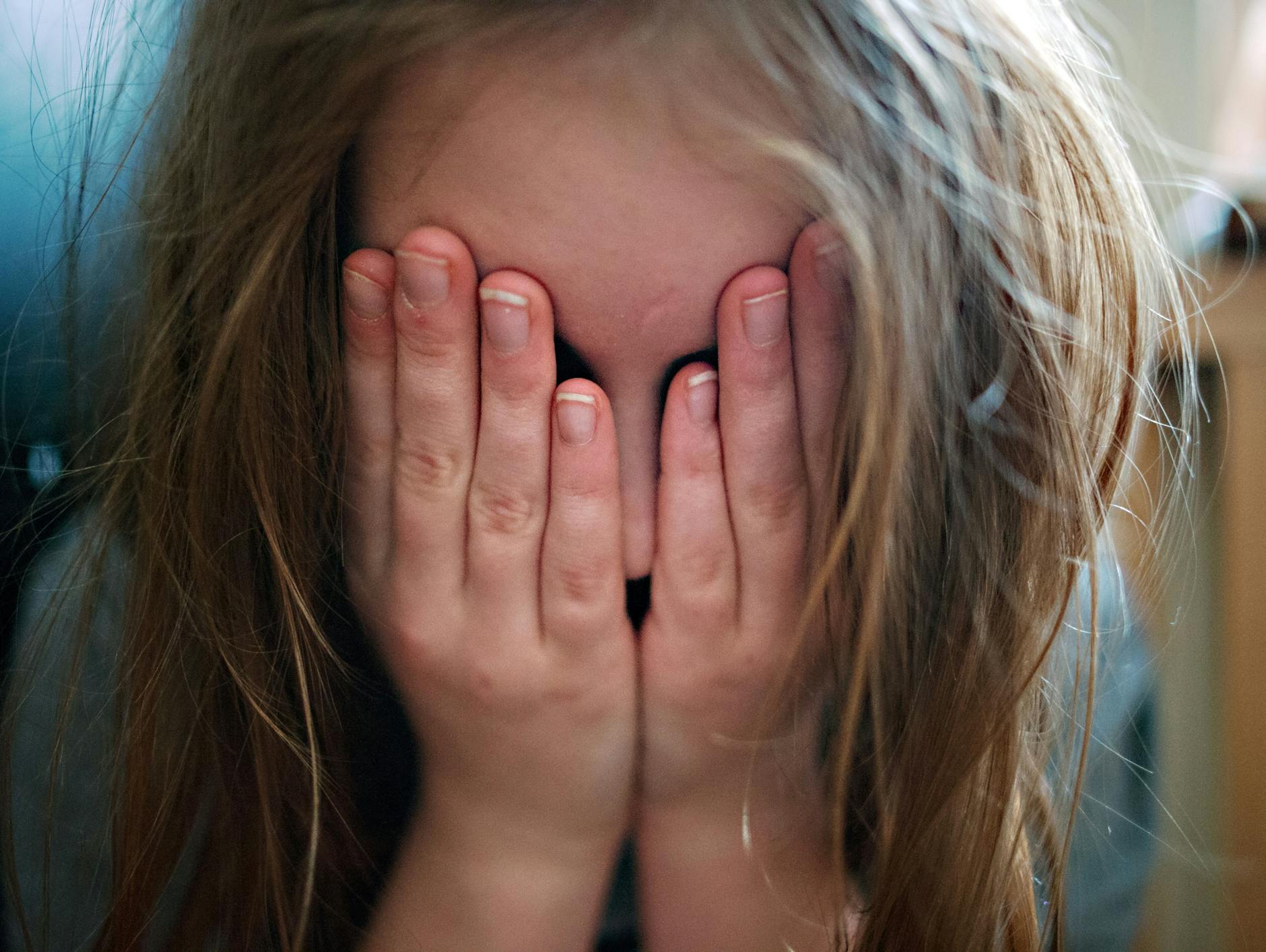 Bei Jugendlichen nehmen im Lockdown Depressionen und Angststörungen zu. 