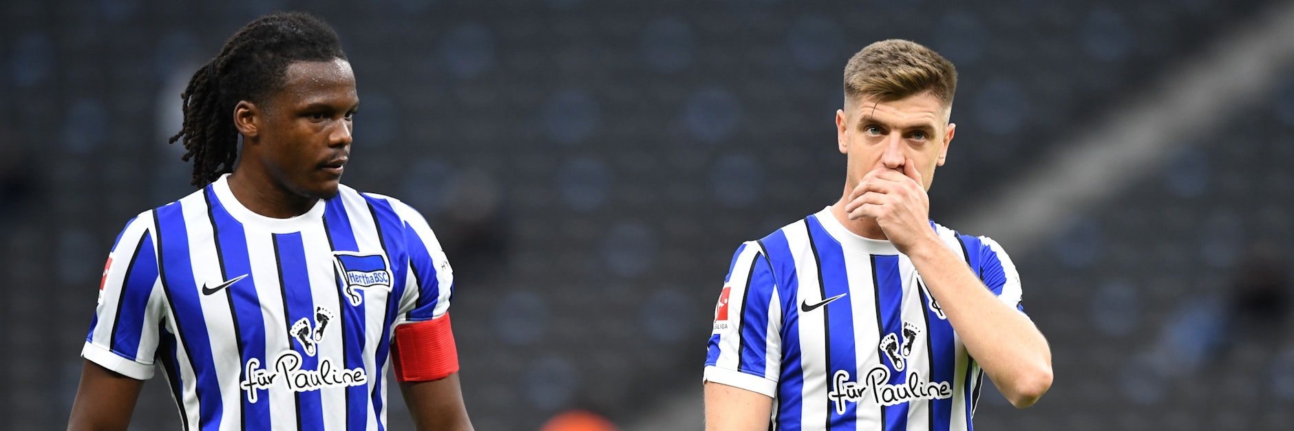 Mittendrin im Corona-Chaos: Herthas Abwehrchef Dedryck Boyata (l). muss auf Länderspielreise gehen, Stürmer Kris Piatek darf nun doch nach England reisen.&nbsp;