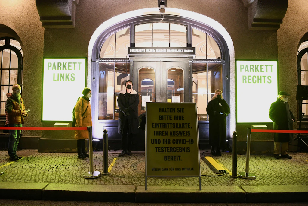 Endlich wieder Publikum, so urteilt die Kulturszene über den Theaterabend