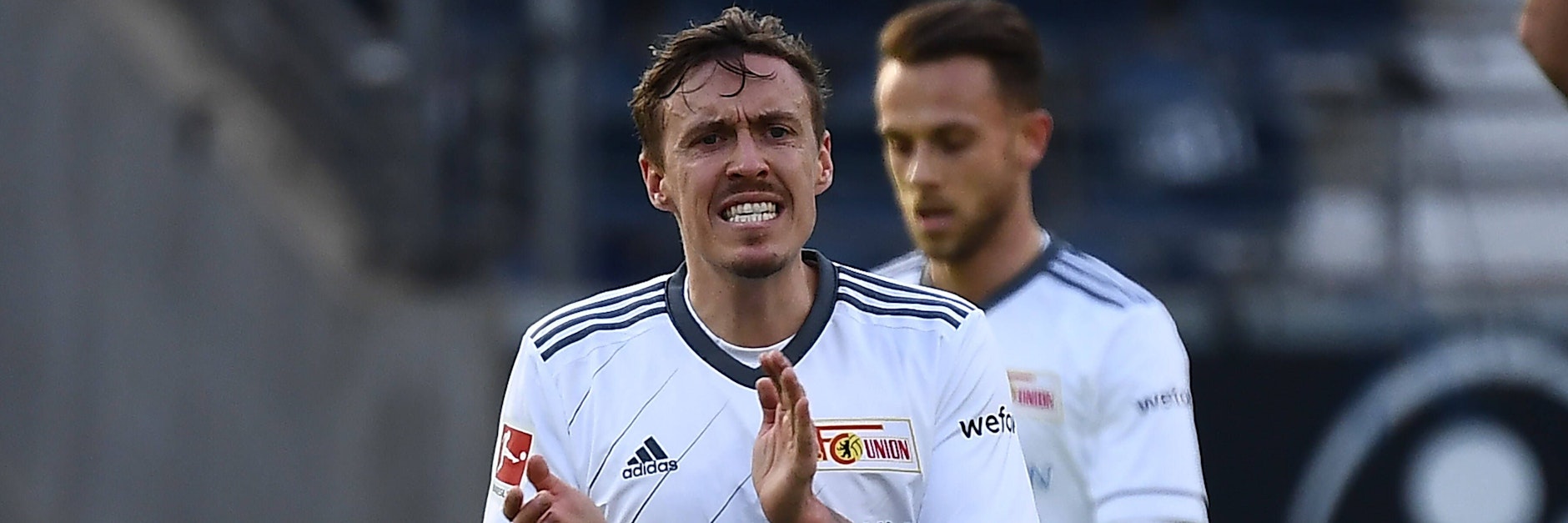 Max Kruse jubelt kaum über seinen Treffer, er&nbsp; will lieber sein Team weiter antreiben.
