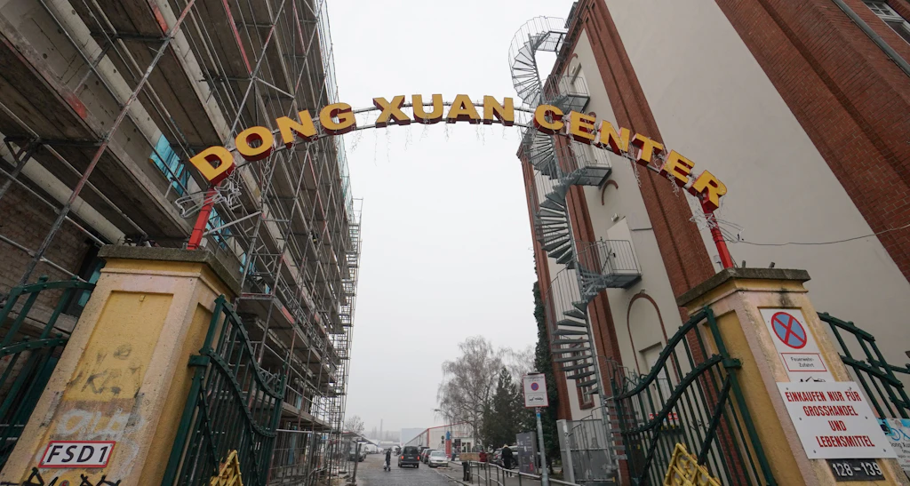 Ermittler: Asiamarkt Dong Xuan Center ist Hotspot für Schleuser