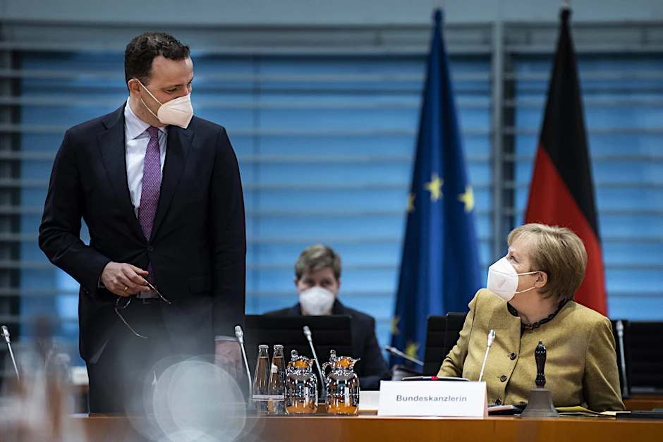 34 Prozent der Deutschen sind sehr unzufrieden mit dem Krisenmanagement von Angela Merkel, Jens Spahn und der Bundesregierung.