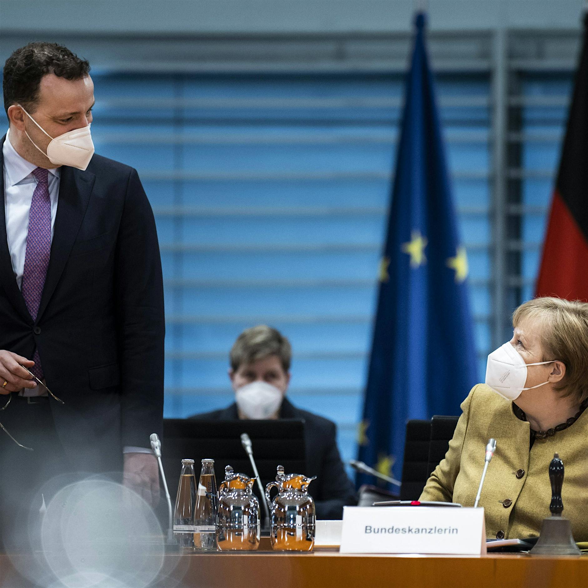 Fast zwei Drittel der Deutschen unzufrieden mit Krisenmanagement der Regierung