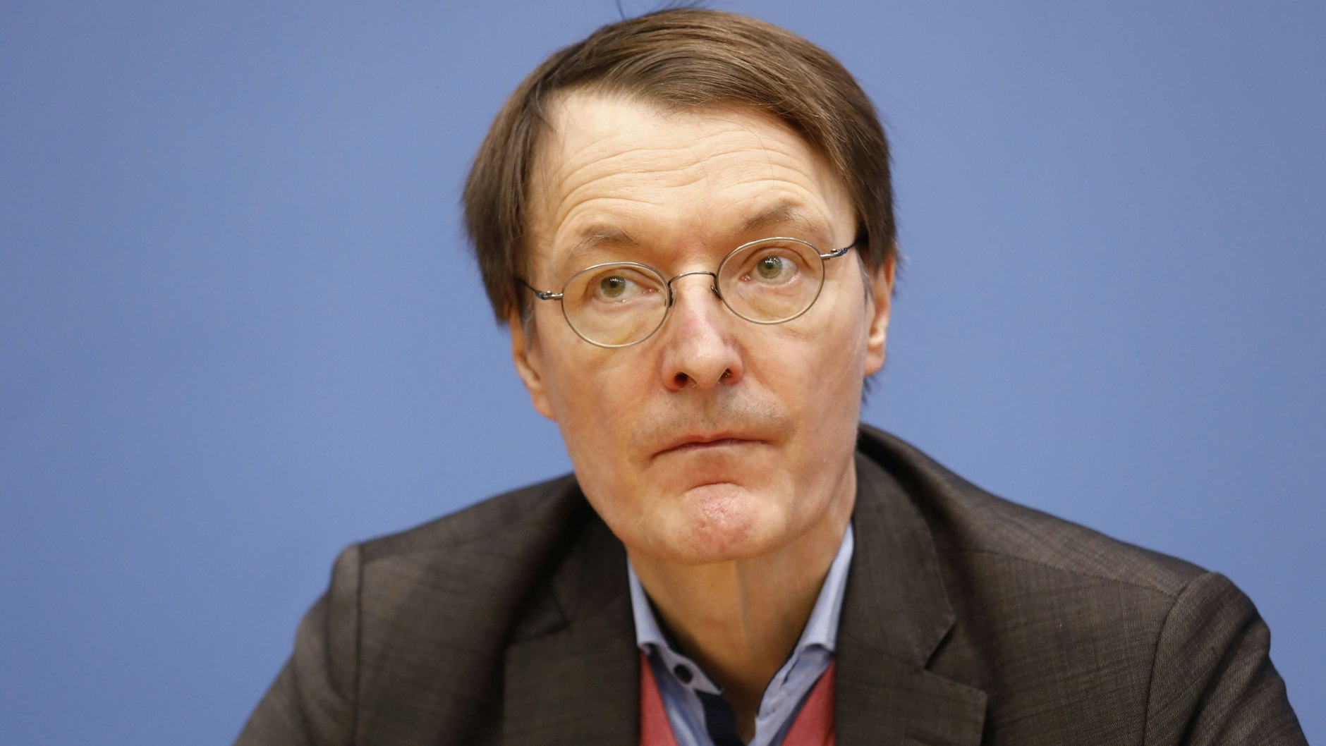 Facebook-User haben Karl Lauterbach mit dem Tode bedroht.