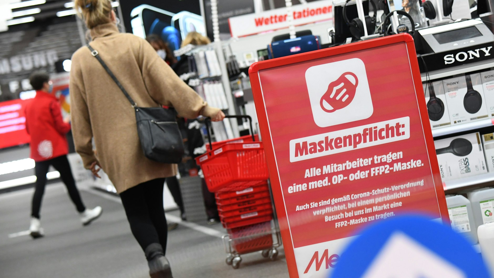 Media Markt hat in Nordrhein- Westfalen erfolgreich gegen die Corona-Verordnung geklagt. In anderen Bundesländern steht eine Entscheidung&nbsp;noch aus.&nbsp; &nbsp;