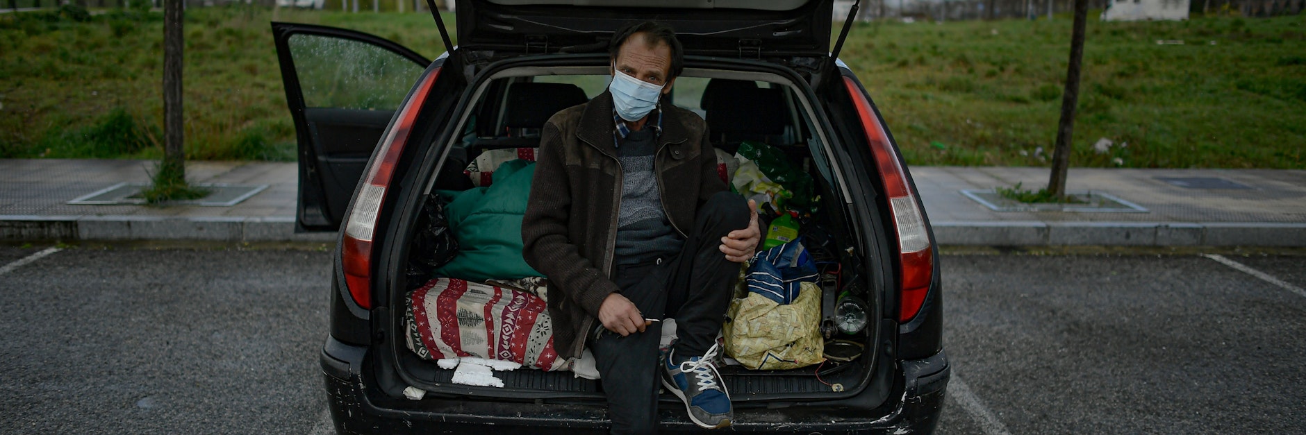 Juan Jiménez wohnt seit fast einem Jahr in seinem alten Ford. 