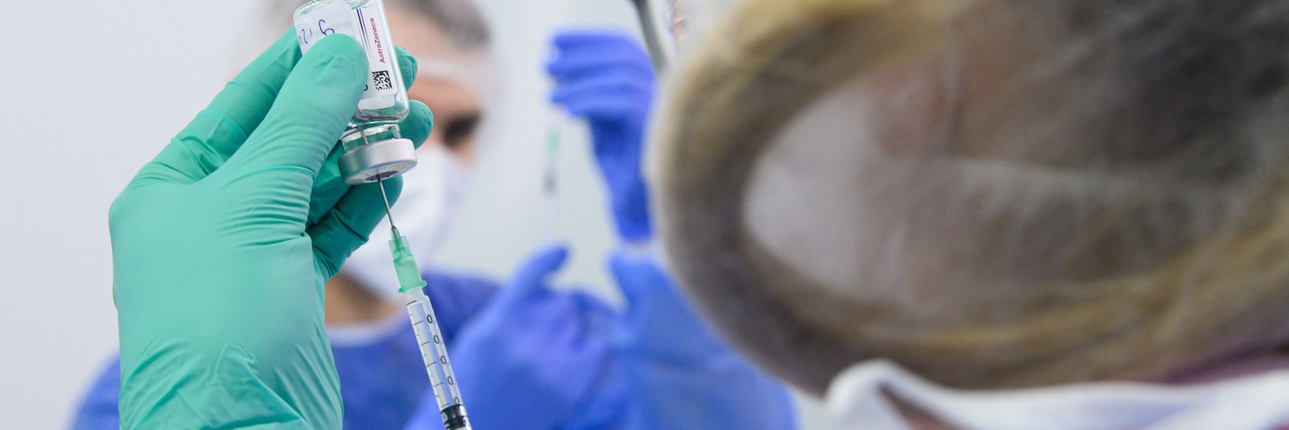 Mindestens 14 Fälle von Hirnvenenthrombosen nach einer Impfung mit dem Astrazeneca-Wirkstoff wurden bisher in Deutschland gemeldet.