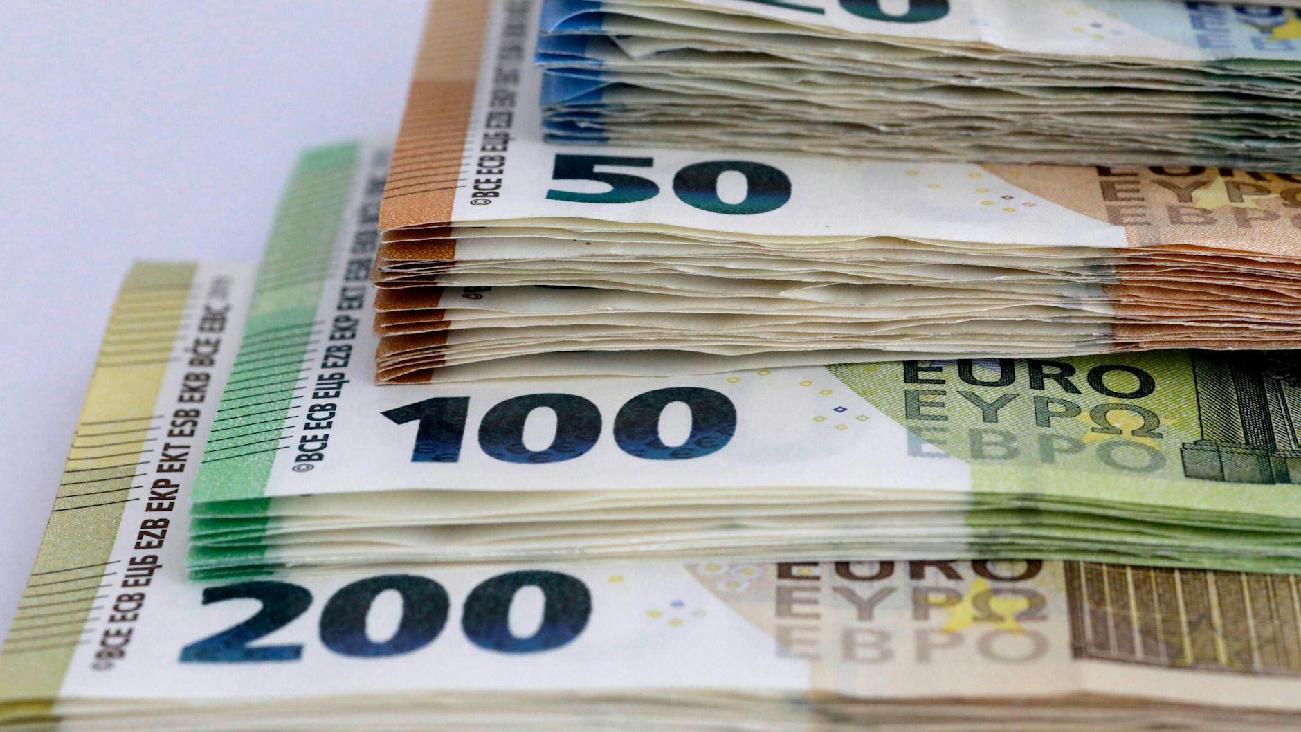 In den deutschen Sozialkassen sollen in den kommenden Jahren zweistellige Milliardenbeträge fehlen (Symbolbild). 