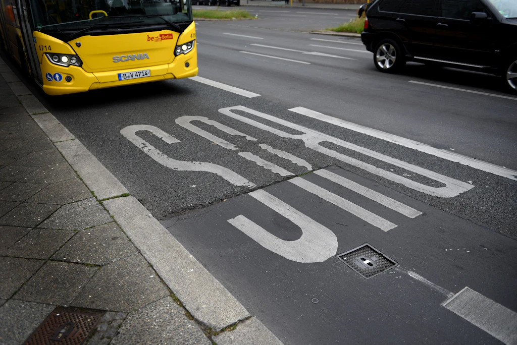 Für sieben Kilometer neue Busspuren braucht Berlin fast zwei Jahre