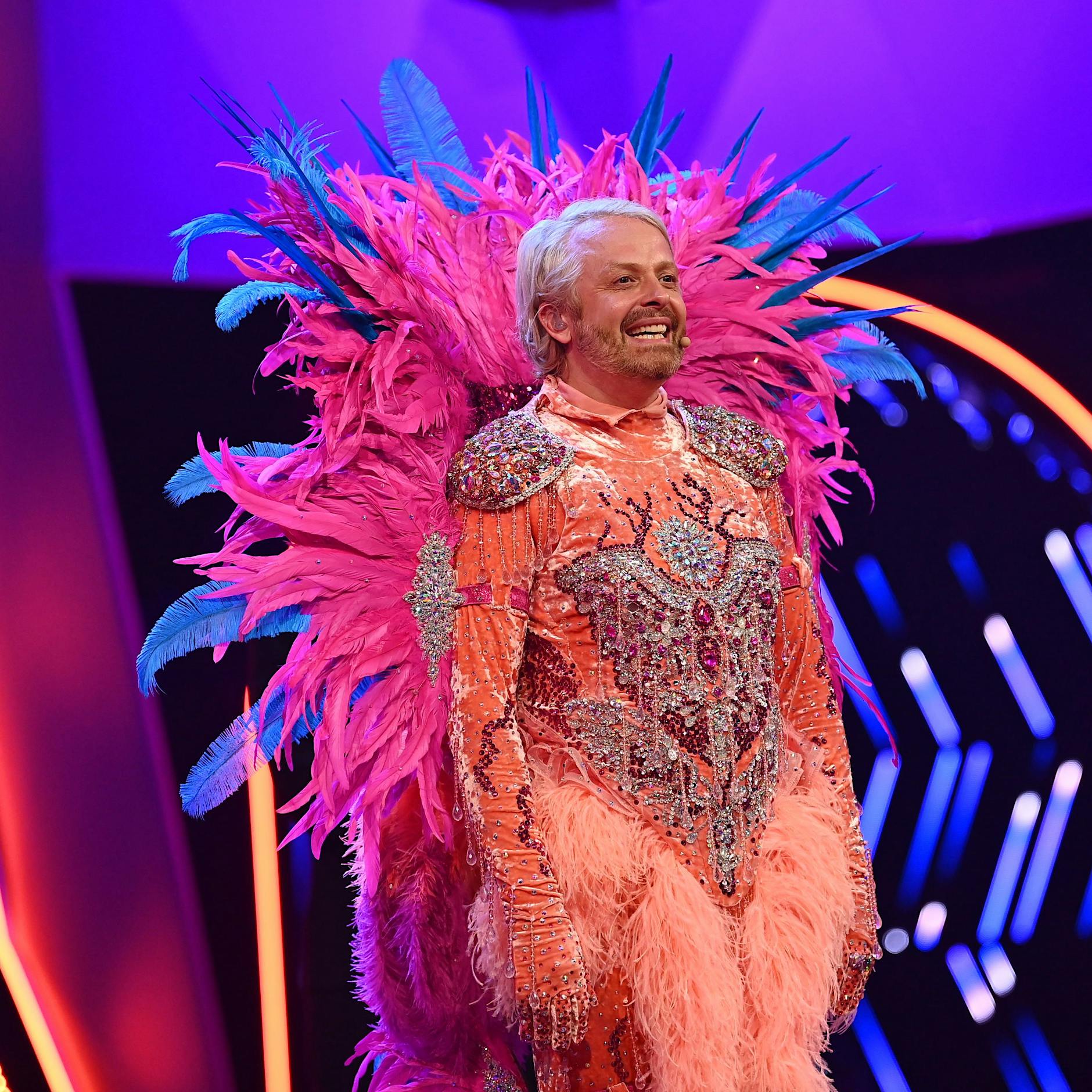„Masked Singer“: Im KURIER verrät Ross Antony das Pipi-Geheimnis des Flamingos!