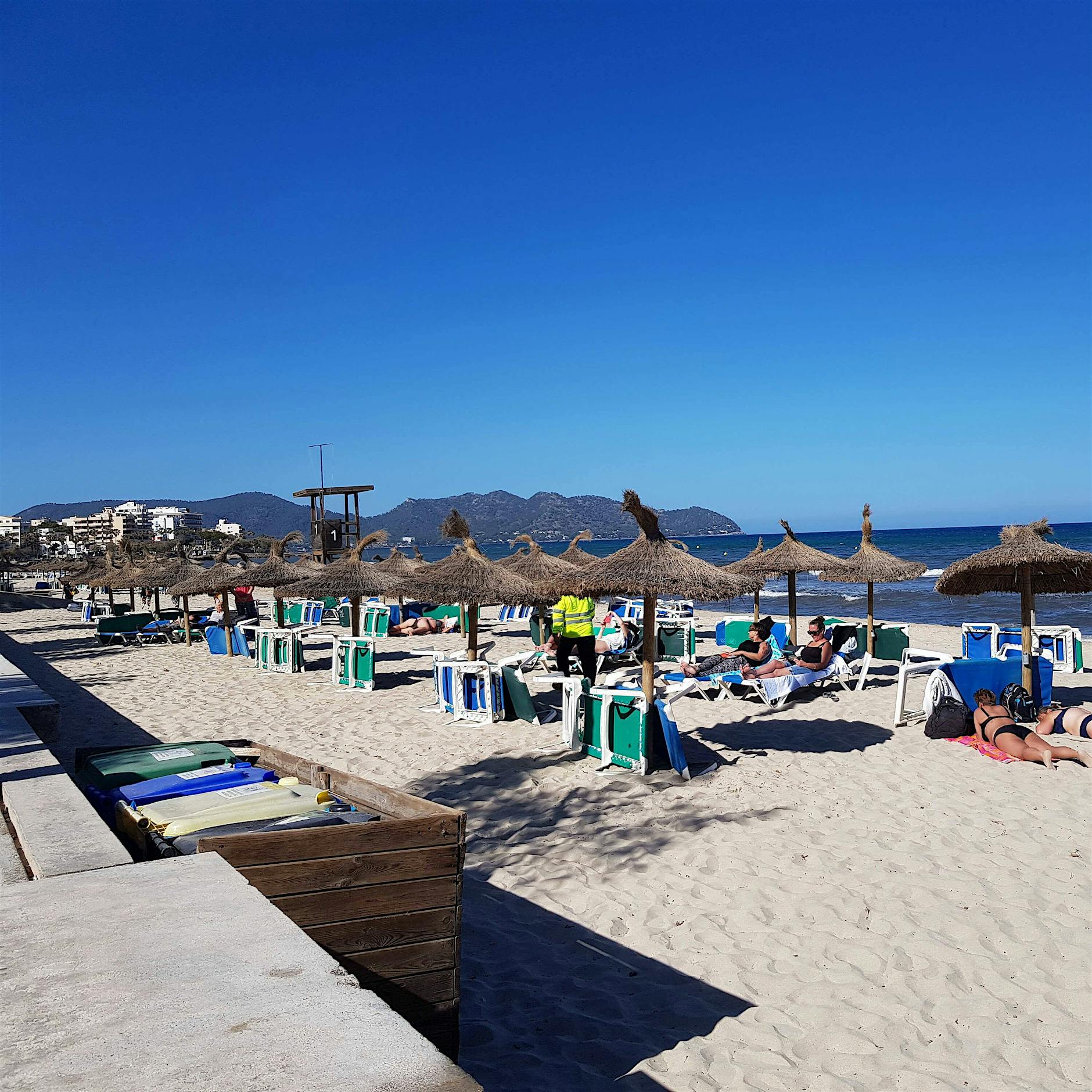 Bundesregierung prüft Verbot von Urlaubsreisen ins Ausland