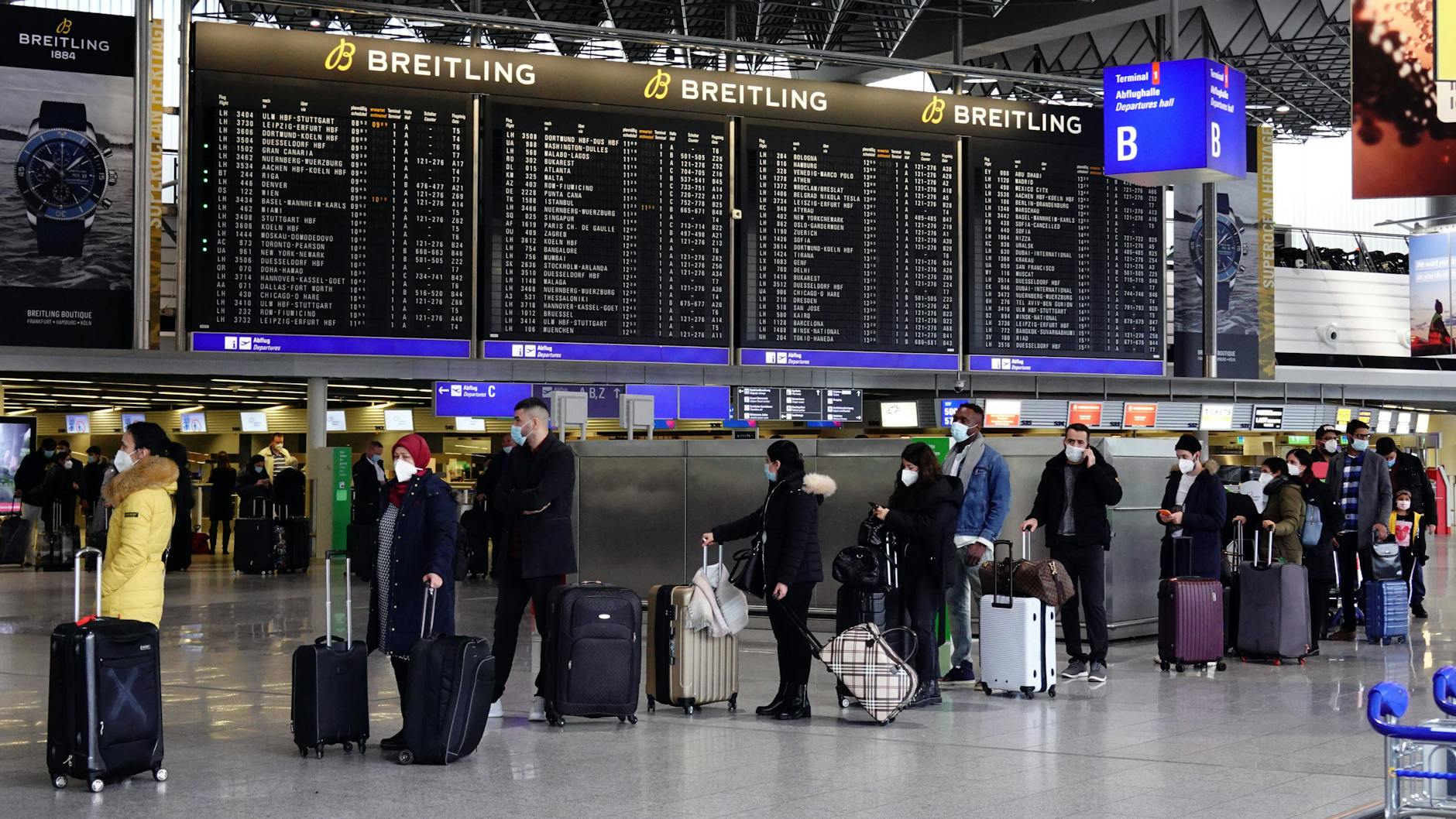 Reisende, die zu Ostern verreisen wollen, haben ein Problem. Sie müssen sich dem Dilemma stellen: Schaden sie der Gesellschaft?