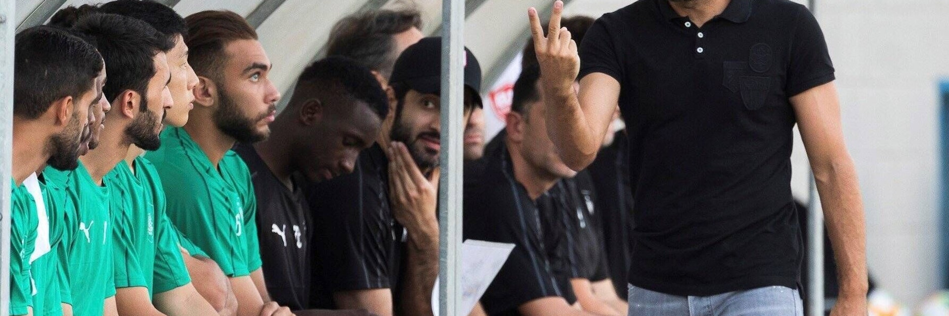 Xavi ist selbst als Trainer tätig und arbeitet bei Al-Sadd Sports Klub in Katar.