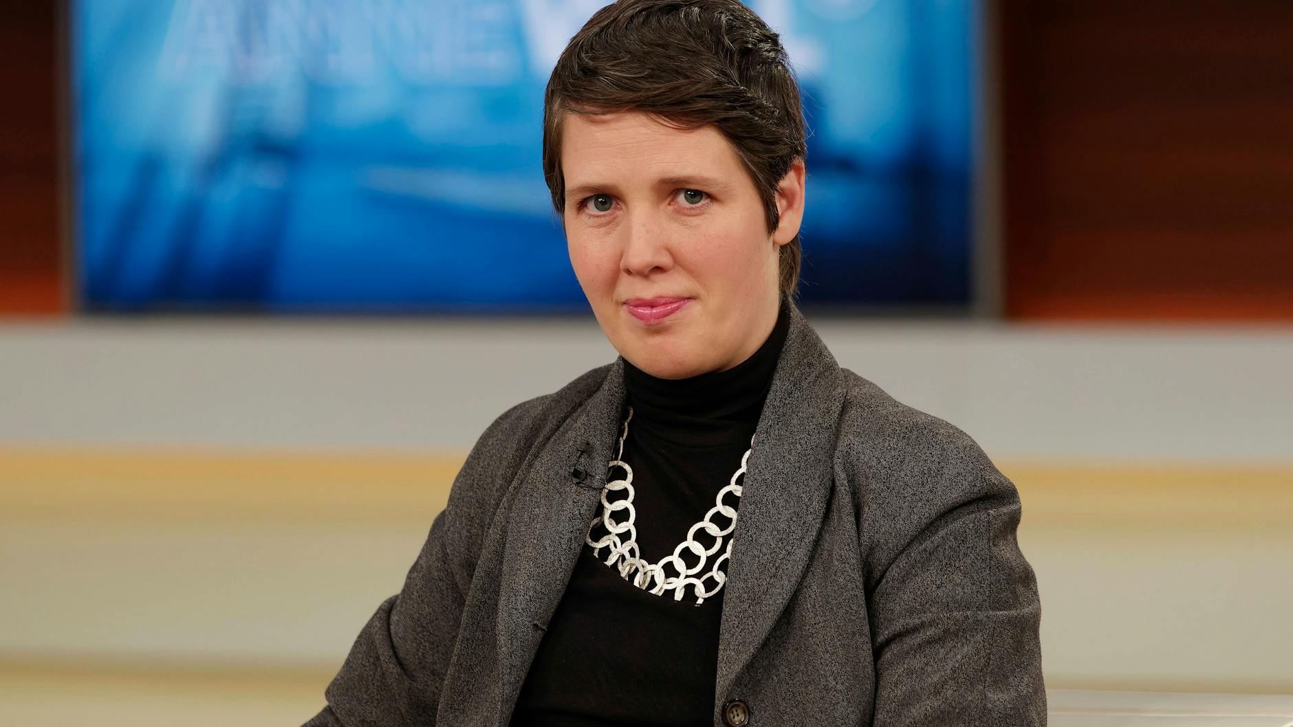 Die Physikerin Viola Priesemann warnt eindringlich vor der Gefahr neuer Virus-Mutationen.