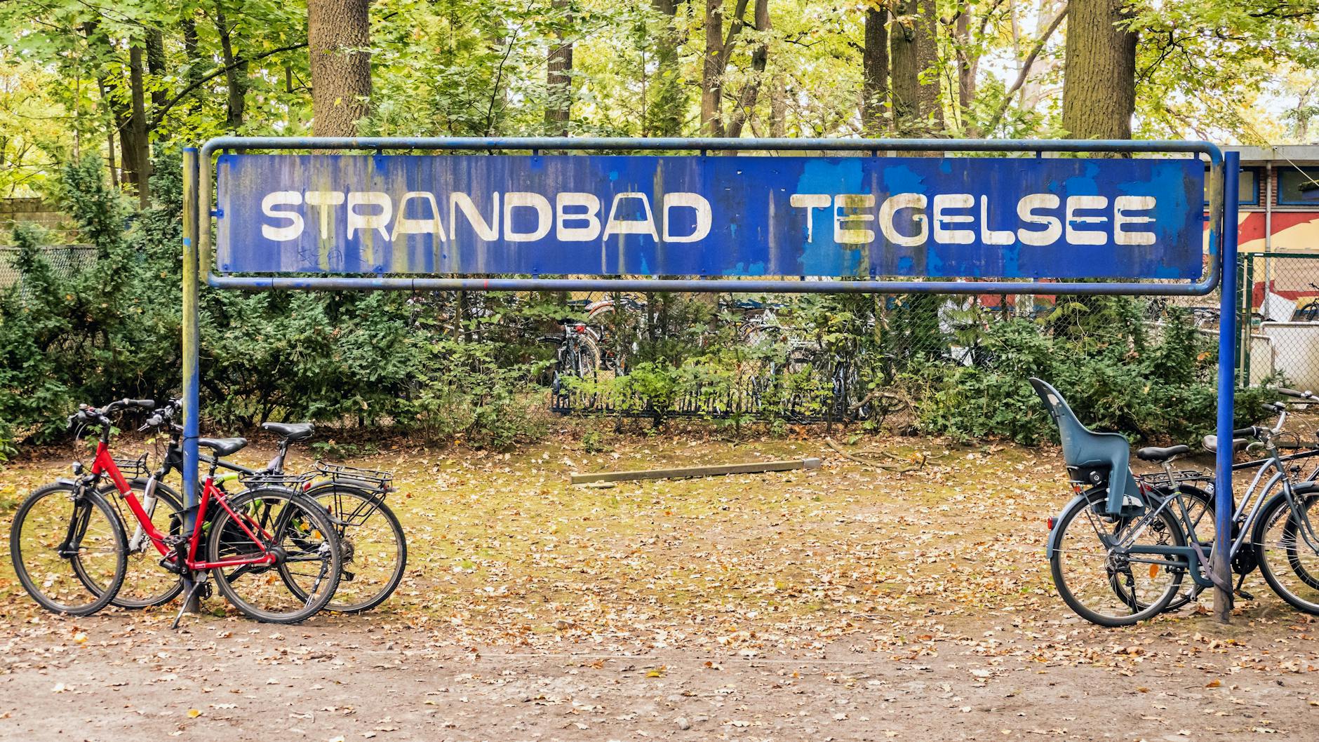 Das Strandbad Tegelsee hat im Mai wieder geöffnet. Es gibt allerdings keinen Busverkehr.