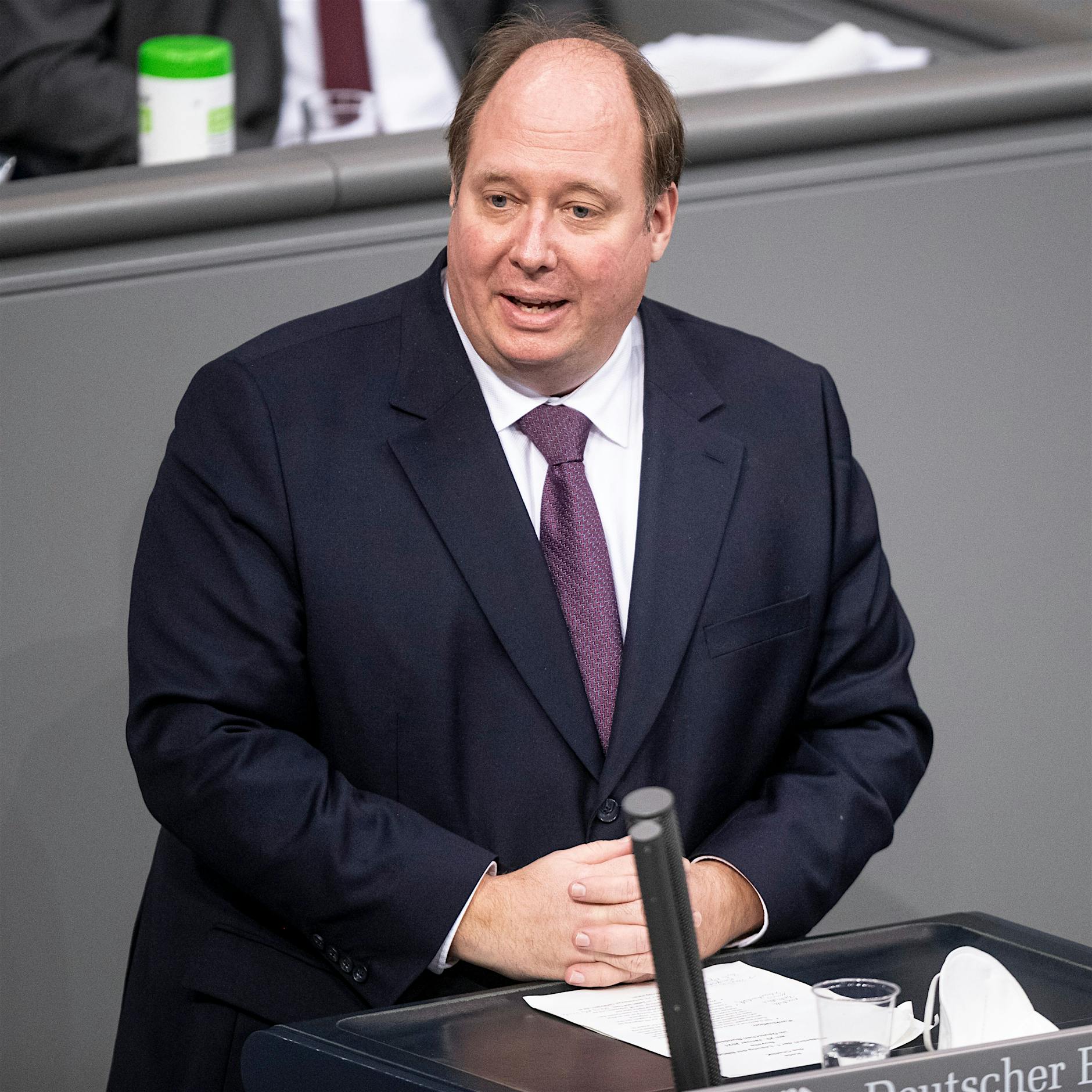 Kanzleramtschef Helge Braun: Reisen ab August wieder möglich