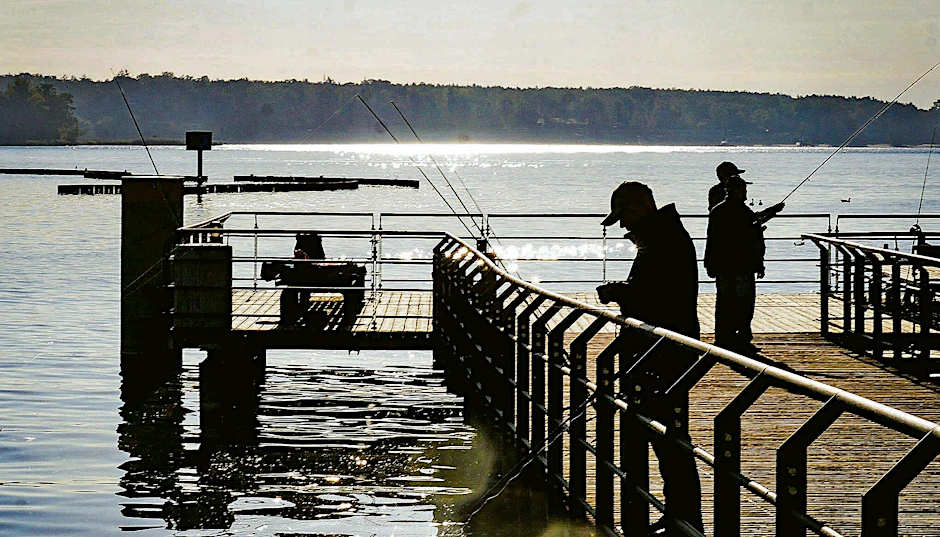 Am Kladower Hafen an der Havel: Sogar das Angeln war in Berlin wegen Corona verboten.&nbsp;